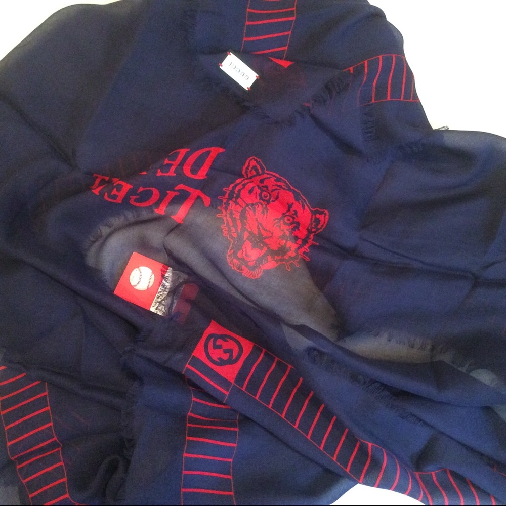 Gucci Detroit Tigers Limited Edition Navy Blue Scarf